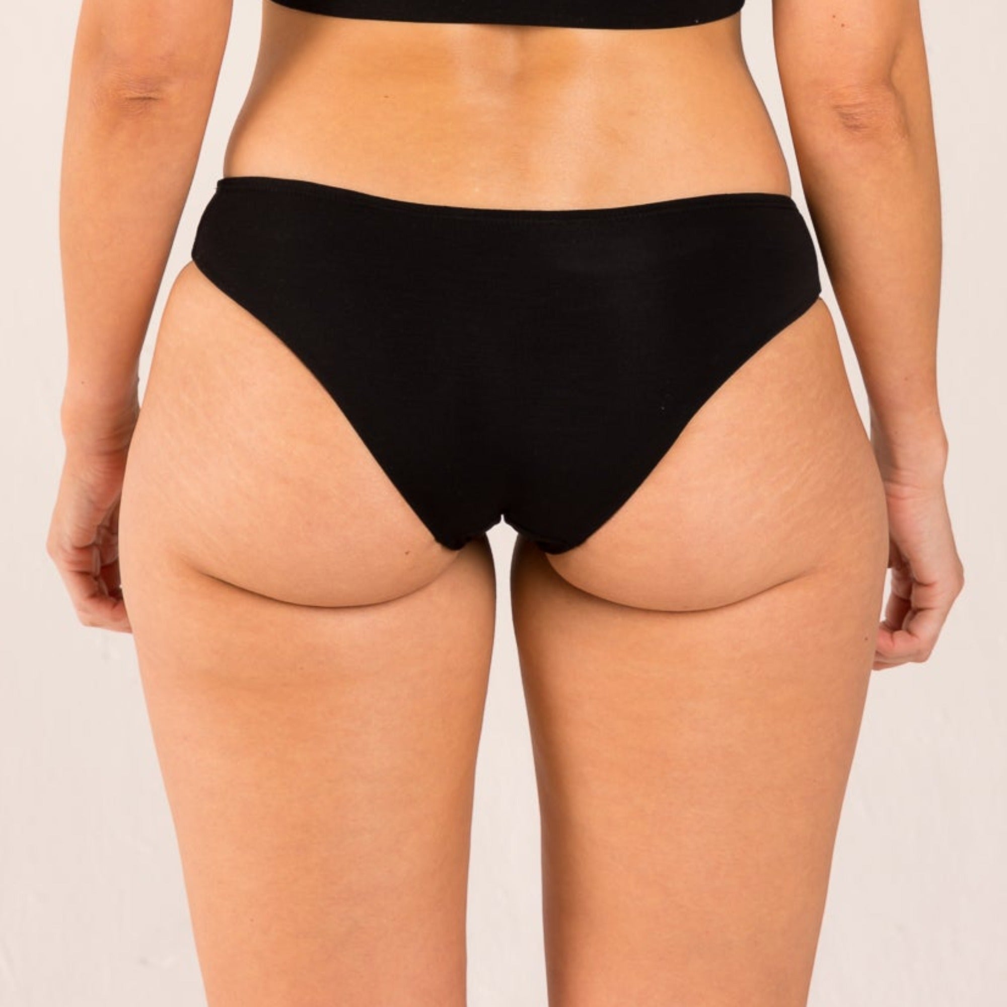 Black brief to help alleviate menopause symptoms